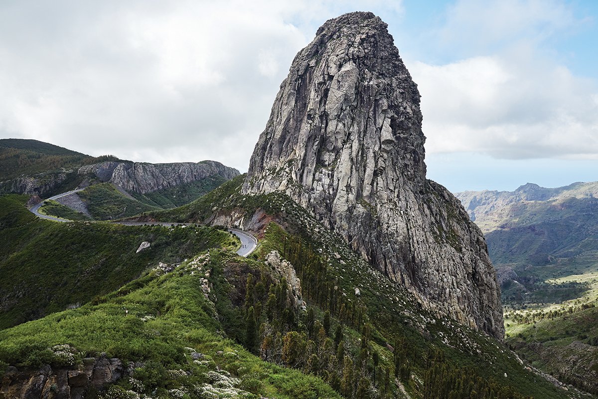 https://kuznia-triathlonu.pl/wp-content/uploads/2025/09/la_gomera_big_ride_1.jpg